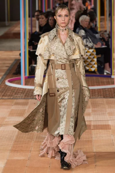 Look 1